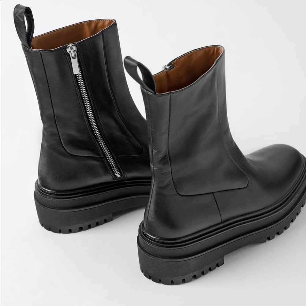 ISO Zara low heeled leather ankle boot with zipper